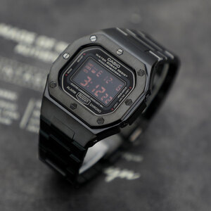 지샥 커스텀 시계 시리즈 DW5600 스퀘어 일체형 블랙 메탈케이스 공구포함